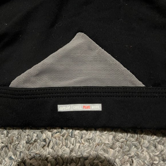 Sports bra size S - Picture 3 of 4